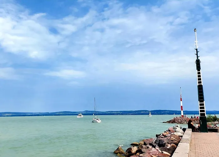Kikötő Sétány I.